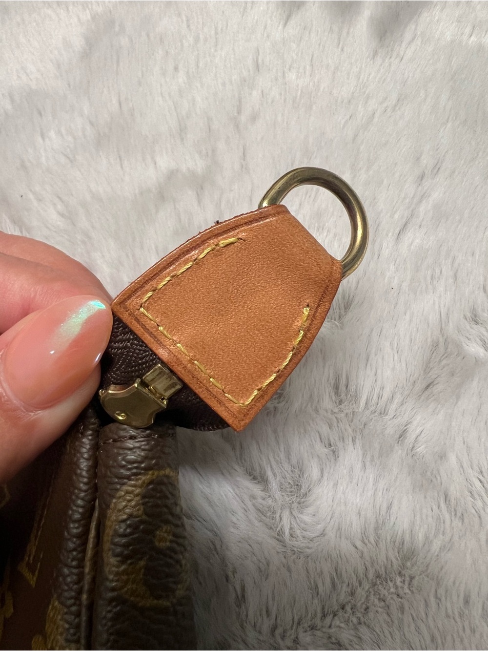 Louis Vuitton Monogram Canvas Pochette - Picture 4 of 9